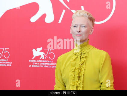 Venezia, Italia. 1 Sep, 2018. L'attrice Tilda Swinton assiste 'Suspiria' photocall durante il settantacinquesimo Venice International Film Festival di Venezia, Italia, Settembre 1, 2018. Credito: Cheng Tingting/Xinhua/Alamy Live News Foto Stock