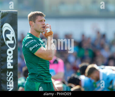 Campo Sportivo di Galway e Galway, Irlanda. 1 Sep, 2018. Guinness Pro14 rugby, Connacht rispetto a Glasgow; Connacht center Kyle Godwin dà istruzioni durante la partita contro il Glasgow Warriors Credito: Azione Sport Plus/Alamy Live News Foto Stock