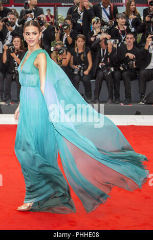 Venezia, Italia. 31 Agosto, 2018. Bruna Marquezine frequentando il 'è nata una stella' premiere al settantacinquesimo Venice International Film Festival presso il Palazzo del Cinema il 31 agosto a Venezia, Italia | Utilizzo di credito in tutto il mondo: dpa/Alamy Live News Foto Stock