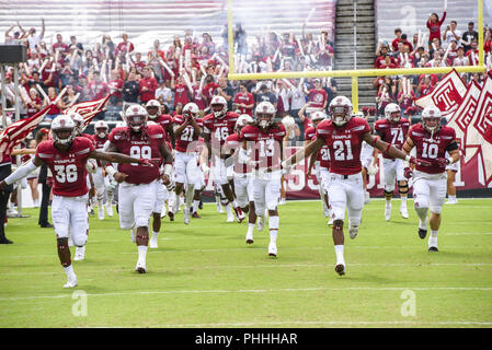 Philadelphia, Pennsylvania, USA. 1 Sep, 2018. Tempio playes eseguire sul campo prima che il gioco tra .Tempio e Villanova a Lincoln Financial Field di Philadelphia PA Credito: Ricky Fitchett/ZUMA filo/Alamy Live News Foto Stock