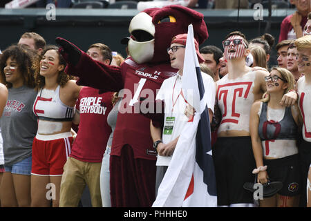 Philadelphia, Pennsylvania, USA. 1 Sep, 2018. La mascotte del tempio e le ventole prima che il gioco tra il tempio e Villanova a Lincoln Financial Field di Philadelphia PA Credito: Ricky Fitchett/ZUMA filo/Alamy Live News Foto Stock