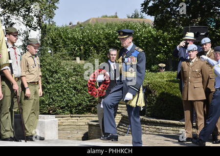 Northolt, Londra, Regno Unito. Il 1 settembre 2018. HRH Prince Edward - Il Duca di Kent, la posa di una corona al Monumento del polacco avieri. La Commemorazione dei Caduti aviatori polacco avrà luogo sabato 1 settembre 2018 presso il polacco della Air Force Memorial, Northolt. Credito: Marcin Libera/Alamy Live News Foto Stock