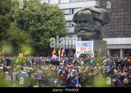 Chemnitz, in Sassonia, Germania. 1 Sep, 2018. Demonstratiom di Pro CHemnitz Credito: Jannis Grosse/ZUMA filo/Alamy Live News Foto Stock