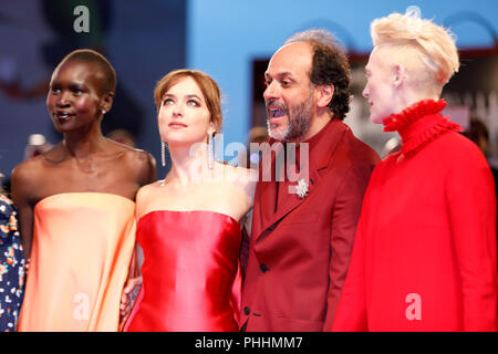 Venezia, Italia. 01 Sep, 2018. Alek Wek, Dakota Johnson, Luca Guadagnino, Tilda Swinton arrivano al 'Suspiria' premiere durante il settantacinquesimo Venice Film Festival presso il Palazzo del Casinò su Settembre 01, 2018 a Venezia, Italia. Credito: Giovanni Rasimus/media/punzone Alamy Live News Foto Stock