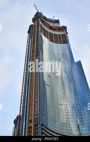 Moderno grattacielo di vetro in costruzione a Haeundae Bay, Busan, Corea Foto Stock