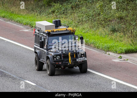 1996 90s anni '90 spedizione Land Rover vintage tempo libero, fuoristrada 4x4 britannico, fuoristrada fuoristrada robusto veicolo di avventura fuoristrada terra, Land Rover Discovery Turbo Diesel UK Foto Stock