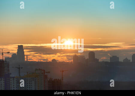 Tramonto in città Foto Stock