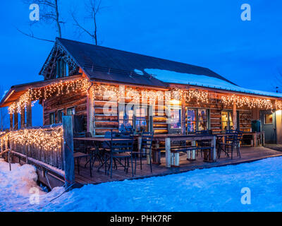 Lynn Britt cabina al crepuscolo, Snowmass Ski Resort, Snowmass Village, Colorado. Foto Stock