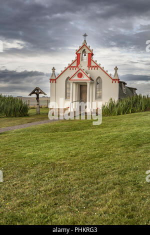 Cappella italiana (la Regina della Pace Cappella), Agnello Holm, Continentale, Orkney Islands, Scotland, Regno Unito Foto Stock