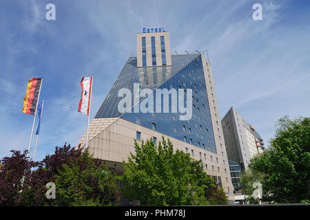 Estrel Hotel, Sonnenallee Neukoelln, Berlino, Deutschland Foto Stock