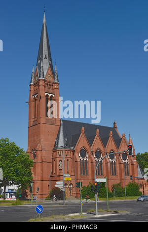 Kirche Zum Guten Hirten, Friedrich-Wilhelm-Platz, Friedenau, Berlino, Deutschland Foto Stock