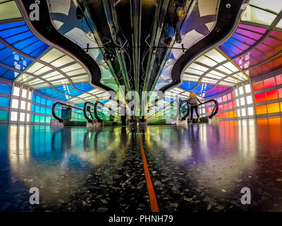 L'Aeroporto Internazionale Chicago O'Hare indoor vicino concourse C Foto Stock