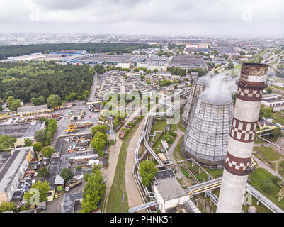 Vista aerea del calore della centrale elettrica della città area industriale da sopra Foto Stock