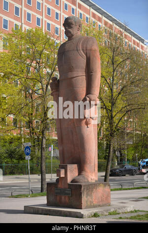 Bismarck-Denkmal, Bosch-Bruecke, Museumsinsel, Monaco di Baviera, Deutschland Foto Stock