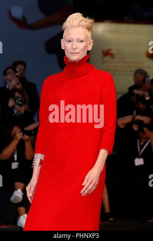 Venezia, Italia. Il 1° settembre 2018. Tilda Swinton frequentando il 'Suspiria' premiere al settantacinquesimo Venice International Film Festival presso il Palazzo del Cinema il 01 settembre 2018 a Venezia, Italia. Credito: Geisler-Fotopress GmbH/Alamy Live News Foto Stock