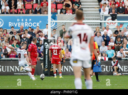 Kingspan Stadium, Belfast, Irlanda del Nord. 1 Sep, 2018. Guinness Pro14 rugby, Ulster versus Scarlets; John Cooney di Ulster passi fino a cacciare la pena di vincita del gioco, dando Ulster un 15-13 vittoria sul credito Scarlets: Azione Plus sport/Alamy Live News Foto Stock