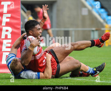 Stadio di Shay, Halifax, Regno Unito. Il 2 settembre 2018. Rugby League Super 8's qualificatori Rugby League tra Halifax vs Salford Red Devils; Salford Red DevilsÕ Derrell Olpherts mostra la sua soddisfazione per il punteggio di una prova in un solo fronte corrispondono. Dean Williams Credito: Dean Williams/Alamy Live News Foto Stock