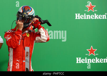 Monza, Italia. 02 Settembre, 2018. Kimi Raikkonen della Finlandia e la Scuderia Ferrari deluso alla fine della FORMULA ONE Grand Prix d'Italia Credito: Marco Canoniero/Alamy Live News Foto Stock