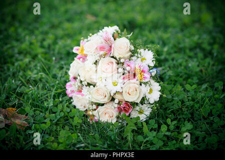 Bouquet di fiori. Bouquet nuziale. Floristics. Bouquet nozze da diversi colori,la sposa bouquet Foto Stock