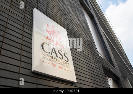 Segnaletica esterna alla CASS Business School, alla City University, alla Bunhill Row, Londra, EC1, Regno Unito Foto Stock