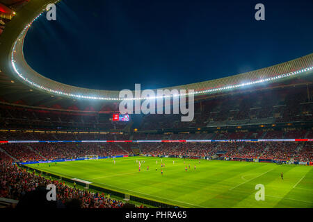 Partita di calcio. Wanda Metropolitano Stadium. Madrid, Spagna. Foto Stock