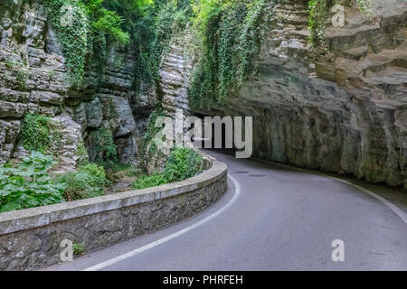 La strada della Forra, Tremosine, Lago di Garda, Lombardia, Italia, Europa Foto Stock