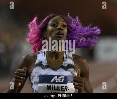 Shaunae Miller-Uibo celebra a AG Memorial Van Damme Diamond League 2018 at King Baudouin Stadium Bruxelles Belgio il 31 agosto 2018. GlennSports. Foto Stock