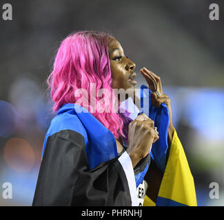 Shaunae Miller-Uibo celebra a AG Memorial Van Damme Diamond League 2018 at King Baudouin Stadium Bruxelles Belgio il 31 agosto 2018. GlennSports. Foto Stock