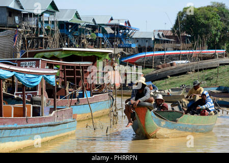 Cambogia Siem Reap lago SAP tono di KOMPONG PLUK Foto Stock