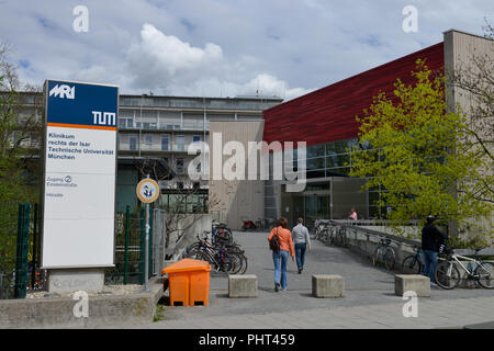 Klinikum Rechts der Isar der Technischen Universitaet Muenchen, Ismaninger Strasse, Monaco di Baviera, Deutschland Foto Stock