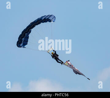 Regno Unito Bournemouth Air Festival è nei suoi 0 anni le folle che accorrono per vedere l'incredibile display di volo. Tutti e quattro i giorni sono stati al sole con cancellazioni n. Foto Stock