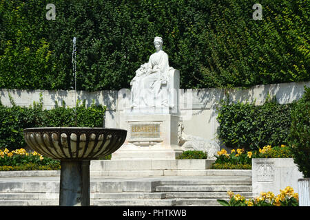 Un monumento di imperatrice Elisabetta nel parco Volksgarten di Vienna - Austria. Foto Stock