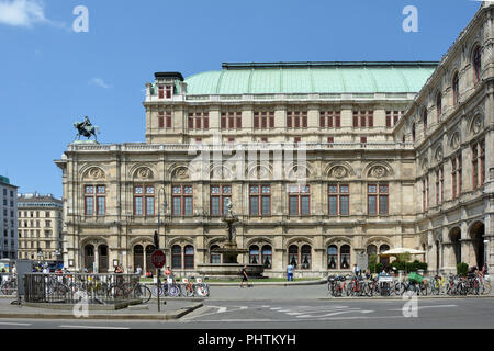 L'Opera di Stato di Vienna nella capitale austriaca a Vienna - Austria. Foto Stock