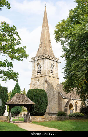 La Chiesa Parrocchiale di Santa Maria, Copsehill Road, Lower Slaughter, Gloucestershire, England, Regno Unito Foto Stock