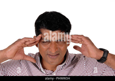 Uomo con grave cefalea tenendo la sua testa Foto Stock