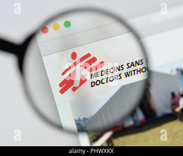 Milano, Italia - 20 agosto 2018: Medici senza frontiere website homepage. Medici senza frontiere logo visibile. Foto Stock