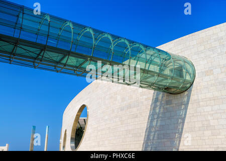 Il Centro di ricerca per l'Ignoto del Champalimaud Foundation, in occasione del Consiglio di Lisbona è stato progettato da architetto indiano Charles Correa. Foto Stock