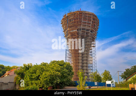 Vukovar water tower in ricostruzione, simbolo della guerra è stato colpito con oltre 600 missili ma non rientrano, Slavonija regione della Croazia Foto Stock