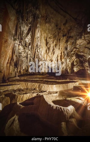 All'interno della caverna scena nella grotta di Domica, Slovacchia Foto Stock