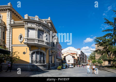 La città di Avilés nelle Asturie, a nord ovest della Spagna Foto Stock