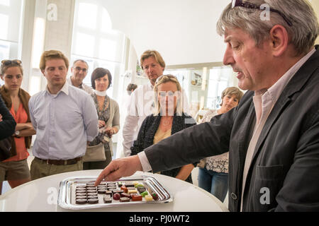 Il cioccolato tour guidato di Anversa Foto Stock
