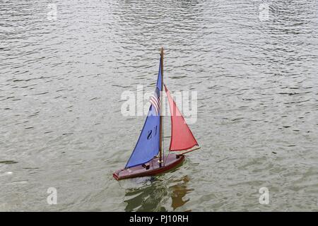 Toy barche a vela Foto Stock