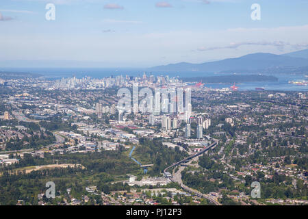 Vista aerea del centro di Brentwood con il centro città in background. Foto Stock