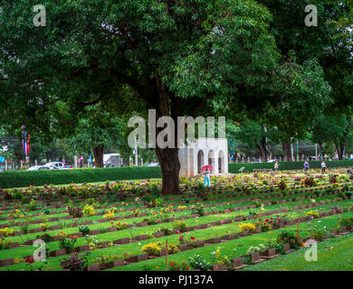 Chong Kai Allied Cimitero di Guerra, Kanchanaburi, 10/01/15 marcatore grave da caduti della seconda guerra mondiale era prigioniero di guerra Foto Stock