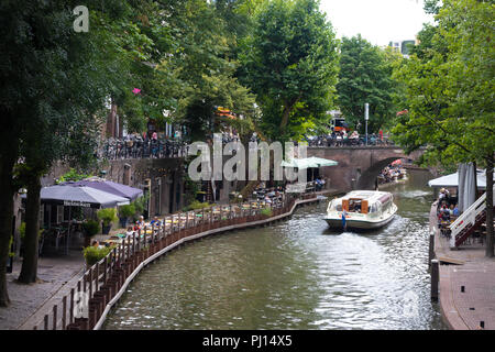 Il Oudegracht il più famoso canal nella città olandese di Utrecht. Foto Stock