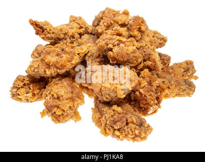 Molti arrosto di ALI DI POLLO PICCANTI tagliati su bianco Foto Stock