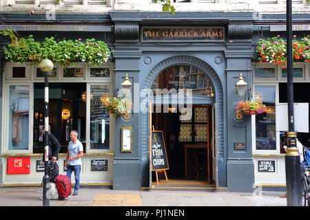 Ingresso al Garrick bracci in Leicester Square, London, Regno Unito Foto Stock