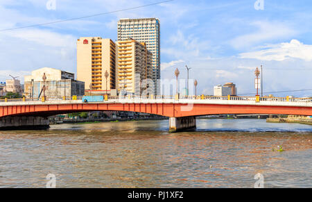 Binondo, Manila, Filippine - 29 Luglio: Il ponte di Jones, collega Rosario Street a Binondo Foto Stock