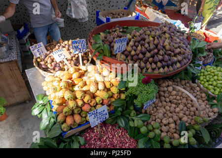 Istanbul, Turchia. Il 3 settembre, 2018. Il tasso di inflazione colpisce i mercati turco e prezzi volto nuovo record di alta. Credito: Engin Karaman/Alamy Live News Foto Stock