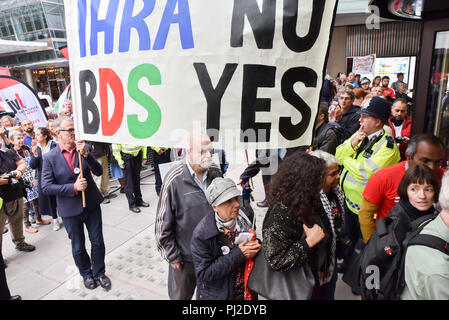 Partito laburista HQ, Londra, Regno Unito. Il 4 settembre 2018. La protesta contro le proposte di modifica alla definizione IHRA al di fuori del partito laburista HQ London. Credito: Matteo Chattle/Alamy Live News Foto Stock